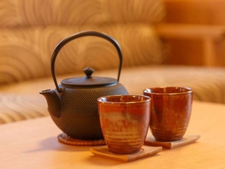 【客室】お部屋菓子とご一緒にどうぞ