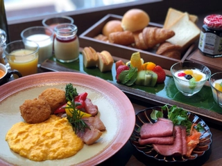 【朝食/洋食】パン・スープ・ローストビーフなどの洋食メニューも充実しております。