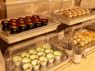 【朝食】バイキングライン③ デザートも種類豊富。
