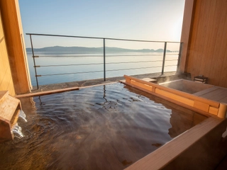 【特別室スイート一例】海を漂うような上質な♪露天風呂と足湯付き