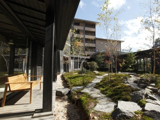 【施設】中庭。Relax after you bath at the garden