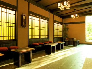 【施設」帳場(front desk)