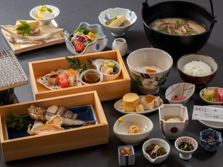【朝食イメージ】料理長厳選の和朝食をお愉しみ下さい。