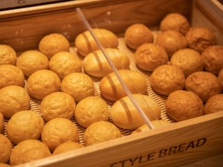 【朝食】トースターでお好みの焼き加減を。