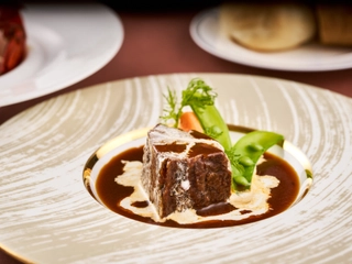 【洋食/ノルテ】道産牛ほほ肉の赤ワイン煮込み