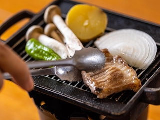 【夕食】鉄板焼き※イメージ(You can grill it yourself.)