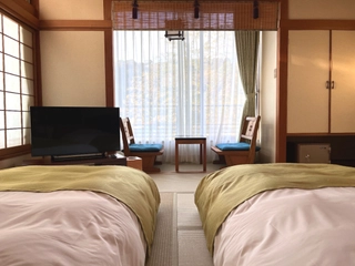 和室 2名~4名 10畳