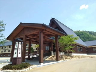 【外観:夏季】夏の外観