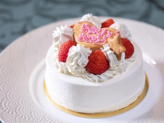 【サービス/有料】生クリームのホールケーキ