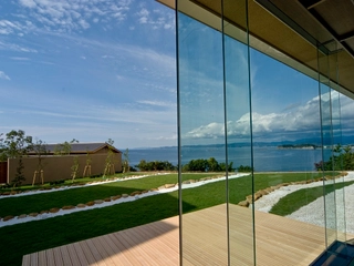 【らうんじ/白帆】