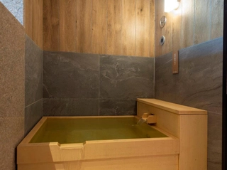 【眺望浴場】水風呂とサウナを交互に利用し、体のコンディションをお整えいただけます。