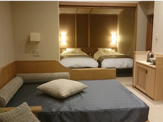 【ニタイトリプル】