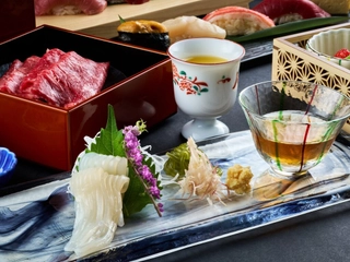 【夕食】函館ならではの「イカソーメン」をご用意。さっぱりとした専用のタレでお召し上がりください。