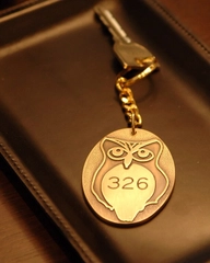 ■客室■ルームキーにはふくろうが。どこか懐かしさを感じさせます。