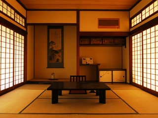 【本館和室54㎡】「梅の間」夏目漱石ゆかりの客室が現存、菊屋に明治43年に約2ヶ月滞在しました