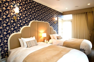 【ロイヤルガーデンコート】ロイヤル(57平米)・ベッド