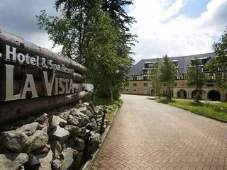 ■外観■日本一大きい大雪山国立公園 大雪山連峰「旭岳」の麓にたたずむ。