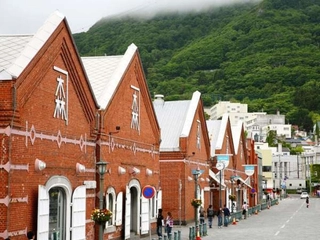 【周辺】金森赤レンガ倉庫群(ホテルから徒歩約7分)