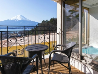 【ラビスタツイン】天気の良い日には目の前に富士山が広がります。