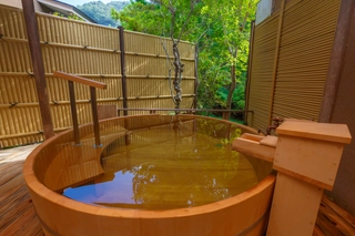 【無料貸切風呂:露天】「月」源泉掛け流し温泉 自然をたっぷり感じながら、プライベート空間を演出