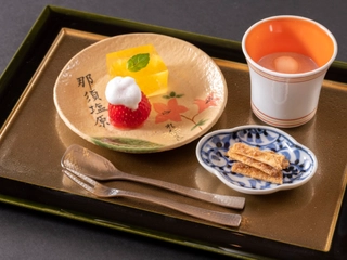 【夕食】一例:水菓子 ※季節により変更になる場合がございます。