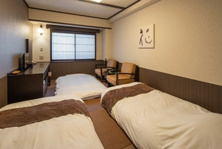 【客室】ツインルーム3名利用時(When three people stay in a twin room )