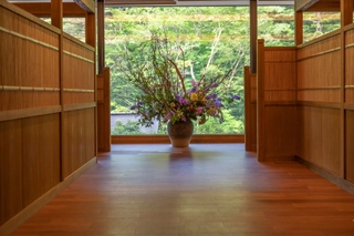 【食事処 花かがり】