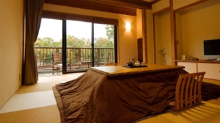 【別邸山の音】冬の季節のみ暖かい「こたつ」をご用意致します。