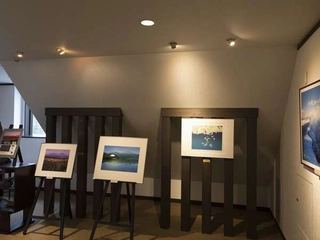 ■ギャラリー■5階にあるギャラリーには周辺の風景写真を展示。