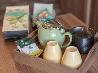 【客室/ヘンゼルとグレーテル】お部屋菓子と一緒にホッと一息