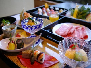 【お食事処　風月】お寿司・和牛しゃぶしゃぶをお楽しみ頂けます。