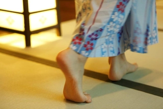 【施設】回廊イメージ（ A corridor with tatami mats.）