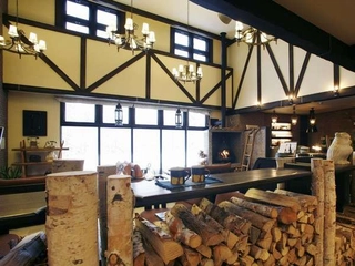 ■ロビー■清々しい空気と輝く緑が眩しいロビー。