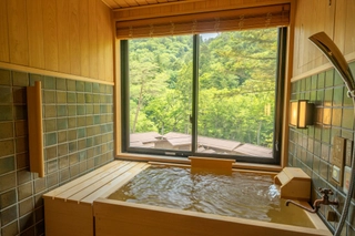 【和洋室】客室風呂は雨でも気にせず利用できる内風呂タイプ