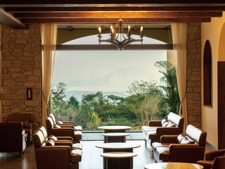 【ラウンジ/3階】