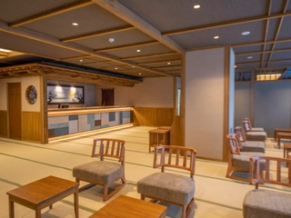 【帳場】ロビー チェックインやチェックアウトのお手続きをカウンターで行っております。