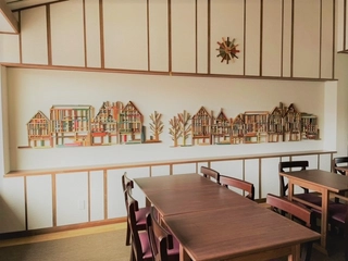 【6階いこい処】ドイツの街並みをイメージした装飾が施されています。