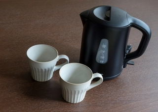 【客室備品】ケトル・マグカップ