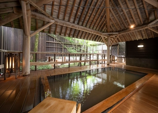 【木響の湯】(こだまのゆ) 東屋風呂