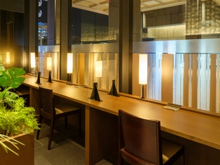 【2階/ロビー】ロビースペースにはコンセント完備