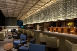 【2階/ロビー】非日常の空間が広がるロビーラウンジ