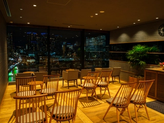 【最上階 眺望大浴場】湯上り処にて無料のアイスやドリンクをご用意しております。