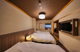 【開放式内風呂付和洋室】2025年3月にリノベーション。寝室(3名1室利用時)