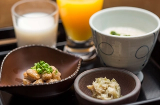 朝食：お選びいただけるご飯のお供