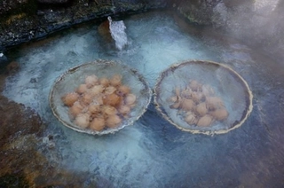 【平湯温泉】平湯温泉名物「はんたいたまご」。