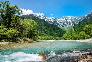 【観光:上高地】人気スポット「河童橋」避暑地としてもオススメ!