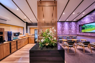 【ラウンジ】「山笑」ビール、ハイボール、ワイン、コーヒー、ソフトドリンク等をご用意しております。