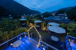 屋上庭園（夜）