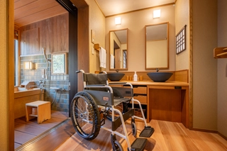 【ユニバーサル】脱衣所はゆとりのあるつくりです