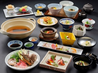 夕食 和食｜旬の味覚を堪能する会席料理